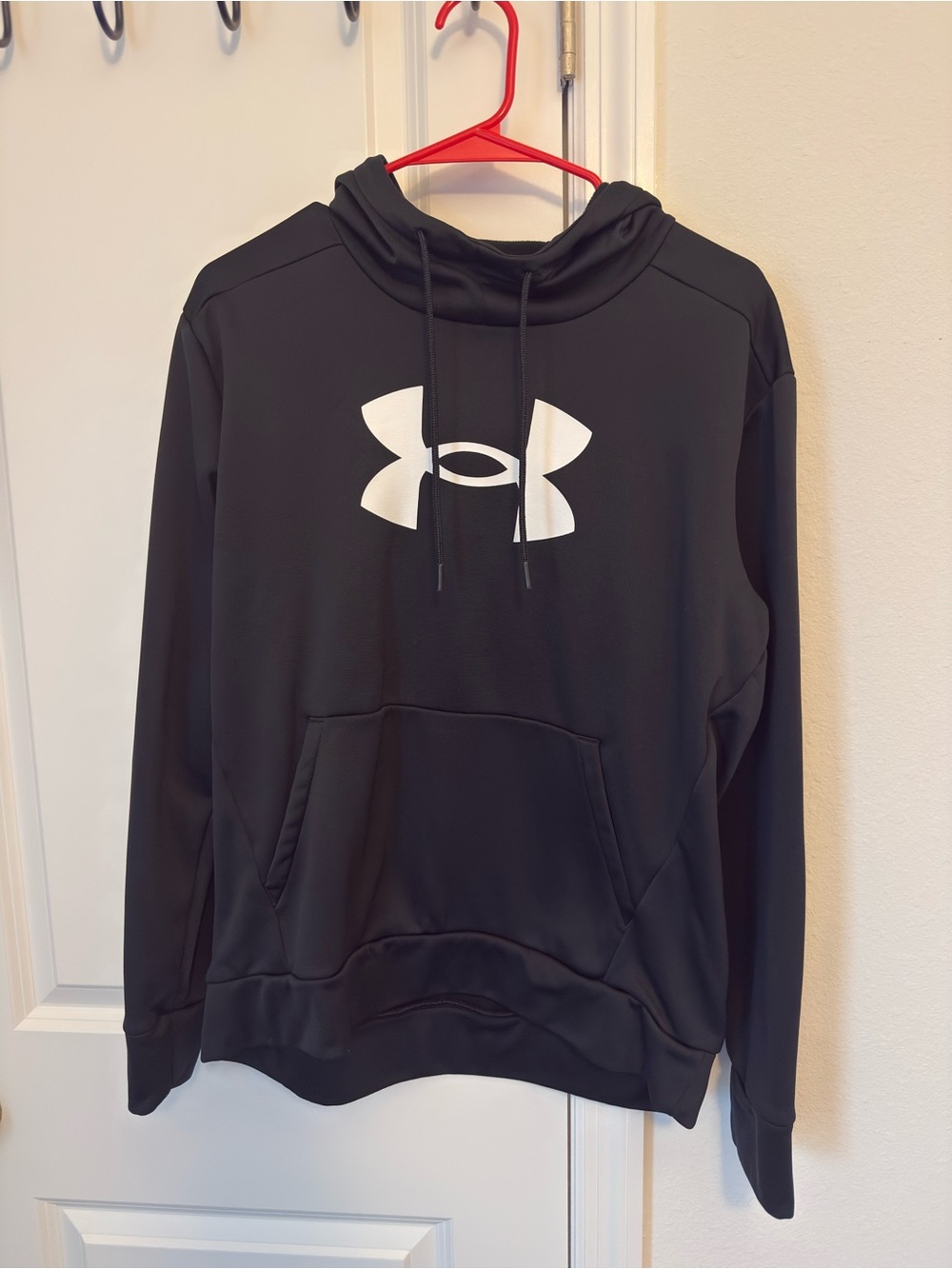 Under Armour Women’s Black Logo Pullover Hoodie
